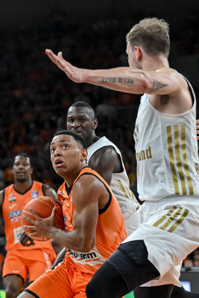 也是对浙江 也是对浙江